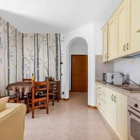 Sunflower House With Pool And Solarium Area Apartment Desenzano del Garda