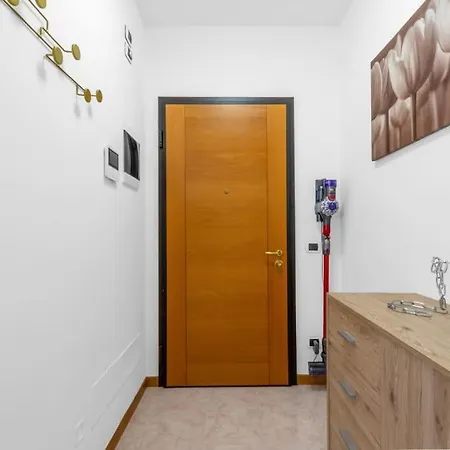 Sunflower House With Pool And Solarium Area Apartment *